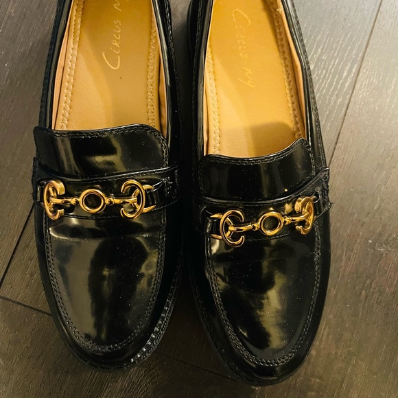 Deana Platform Loafer - Picture 4 of 4